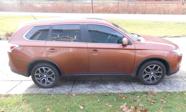 2015 MITSUBISHI OUTLANDER - - by dealer - vehicle for sale in Trafford, PA – photo 5