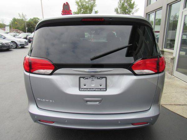 2017 Chrysler Pacifica Touring for sale in West Seneca, NY – photo 8