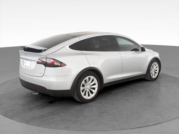 2016 Tesla Model X 75D Sport Utility 4D suv Silver - FINANCE ONLINE... for sale in San Diego, CA – photo 11