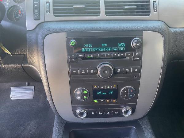 2012 Chevrolet Chevy Silverado 2500 HD Crew Cab LTZ Pickup 4D 6 1/2 for sale in Peculiar, MO – photo 21