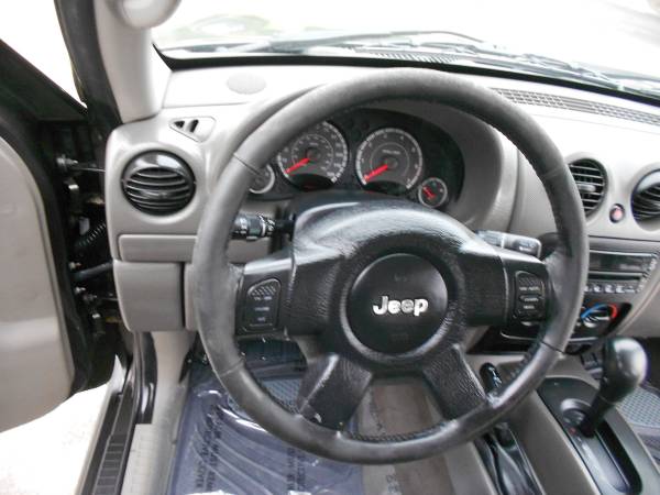 Jeep Liberty 4X4 Trail Rated Safe reliable SUV **1 Year Warranty** for sale in Hampstead, ME – photo 16