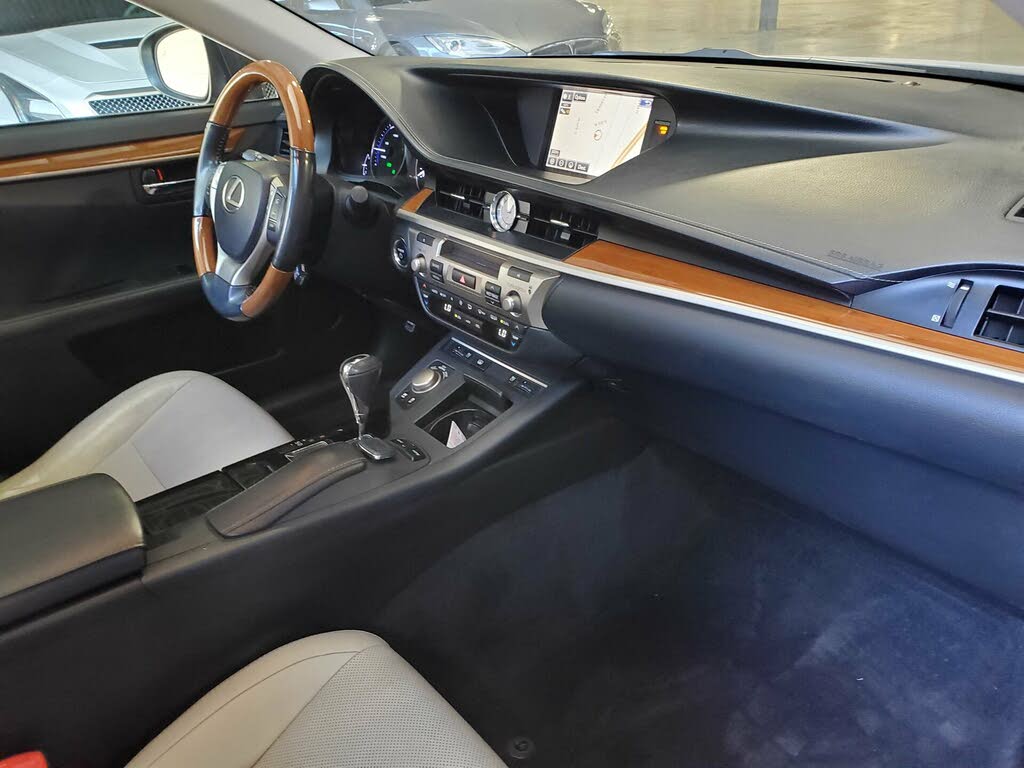 2015 Lexus ES Hybrid 300h FWD for sale in North Salt Lake, UT – photo 46