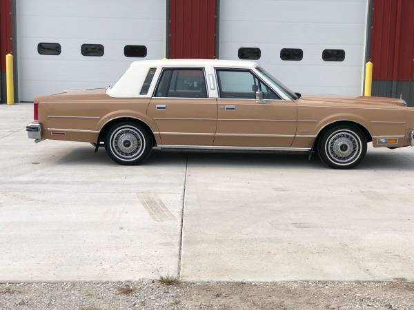 1983 Lincoln Town car - cars & trucks - by owner - vehicle... for sale in Bevington, IA – photo 3