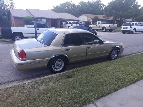 1999 crown vic $2500 o.b.o for sale in Killeen, TX – photo 2