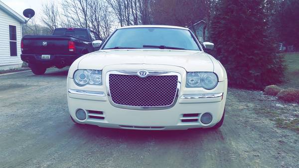 Chrysler 300c for sale in Holland , MI – photo 2