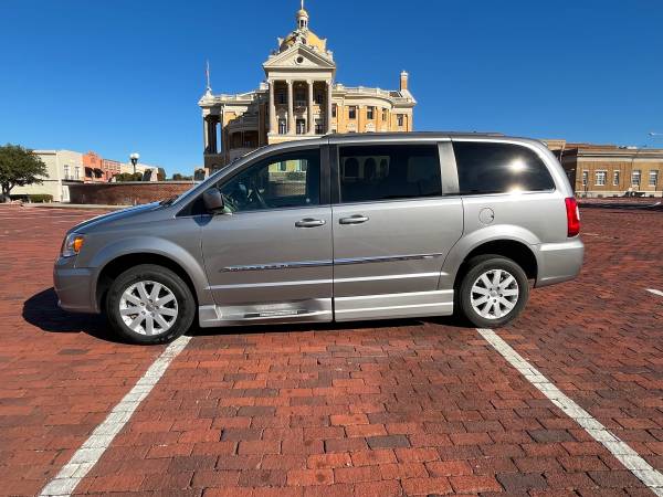 2016 Chrysler Van/Handicap for sale in Marshall, TX – photo 3