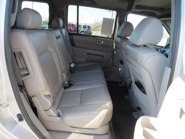 2011 Honda Pilot EX-L DVD - cars & trucks - by dealer - vehicle... for sale in Alliance, OH – photo 7