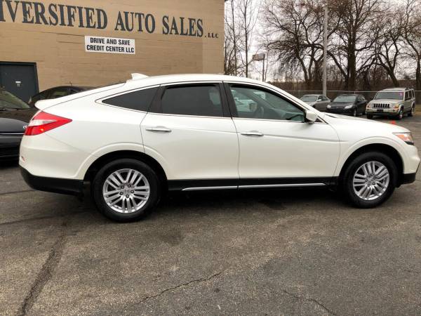 2014 Honda Crosstour 2WD I4 5dr EX Wagon - - by for sale in Cleveland, OH – photo 4