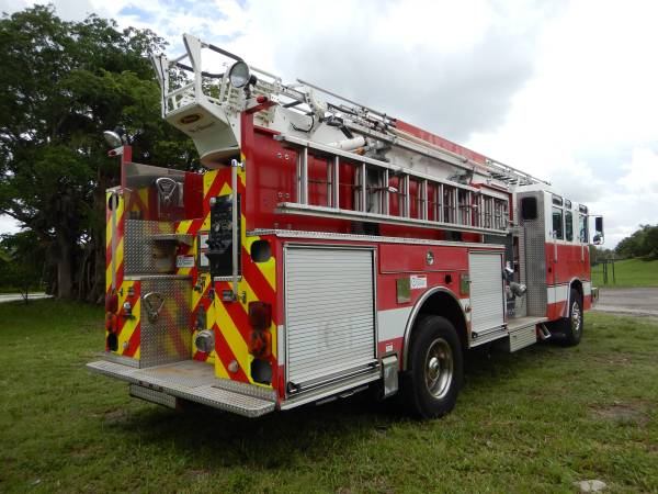 2001 Pierce Quantum 61’ Sky Boom Ladder Pumper Fire Truck 10.8L... for sale in West Palm Beach, FL – photo 6