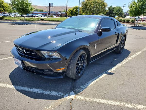 2012 Ford Mustang v6 premium for sale in Yakima, WA