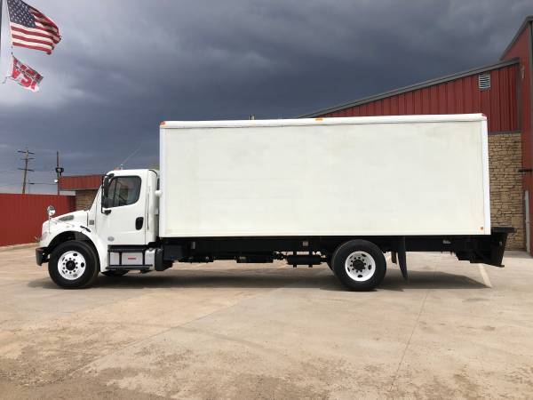 2012 Freightliner Business Class M2 106 22ft Insulated Cold Box for sale in Commerce City, CO – photo 2