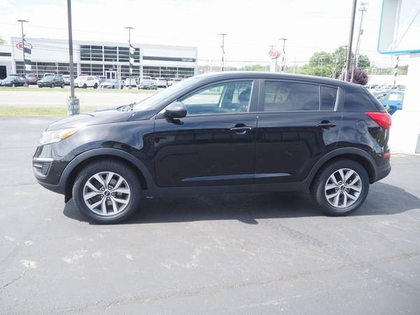2016 Kia Sportage LX - - by dealer - vehicle for sale in Youngstown, OH – photo 2