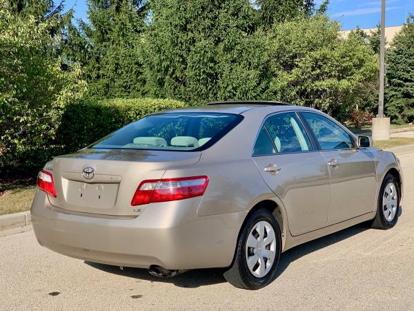 Toyota Camry Clean Carfax! LOW MILES! 4 Cylinder! - cars & trucks -... for sale in Schaumburg, IL – photo 7