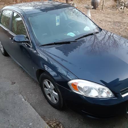 2009 Chevy Impala 121,000 miles, good running condition, good tires... for sale in Des Moines, IA – photo 9