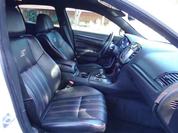 2014 Chrysler 300S Runs Great Leather Navi 50K Miles Reg 2020 A/C Nice for sale in Hayward, CA – photo 9