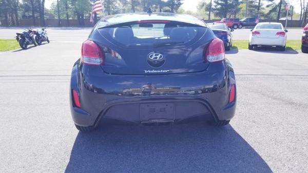 2017 Hyundai Veloster Coupe 3D 3 FWD 4-Cyl, 1 6 Liter - cars & for sale in Clarksville, TN – photo 4