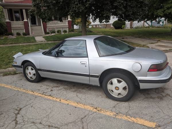1989 Buick Reatta for sale - cars & trucks - by owner - vehicle... for sale in Rantoul, IL – photo 2
