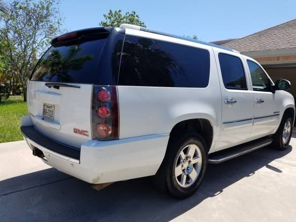 2007 YUKON DENALI XL - cars & trucks - by owner - vehicle automotive... for sale in Brownsville, TX – photo 4