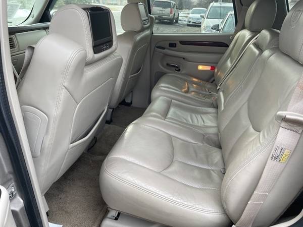 2003 Cadillac Escalade - - by dealer - vehicle for sale in Greenfield, WI – photo 23