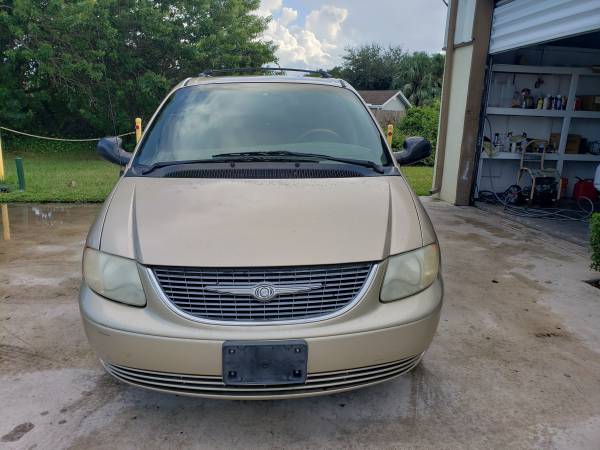 2001 Chrysler Town&country for sale in Royal Palm Beach, FL – photo 2
