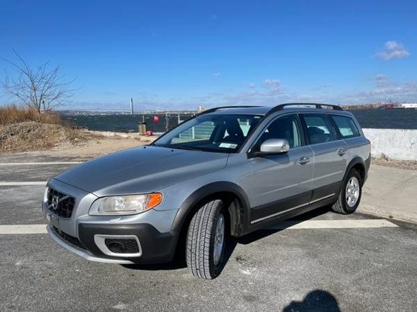 2010 Volvo XC70 3 2L AWD, MINT IN & OUT, RUNS & DRIVES 100 ! - cars & for sale in Brooklyn, NY