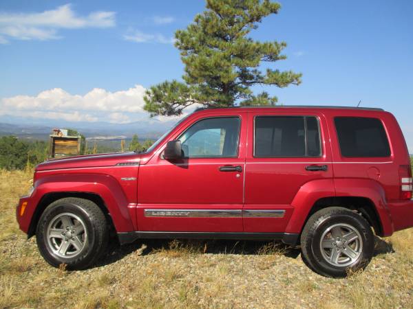 READY FOR SNOW 2012 Jeep Liberty Limited Jet 4X4 3 7 liter 6cyl for sale in Aguilar, CO