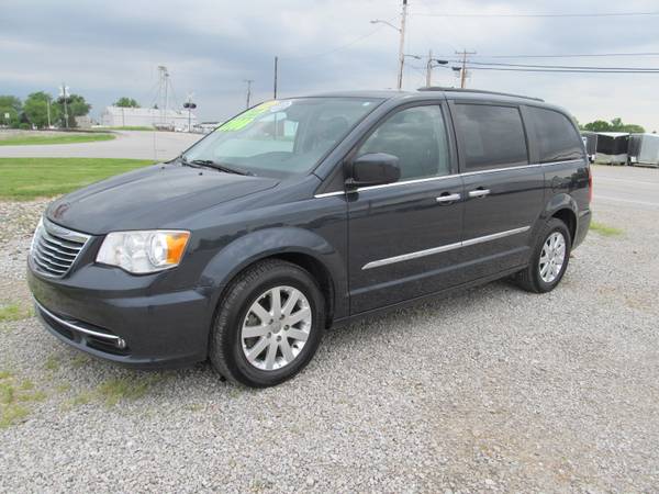 2014 CHRYSLER TOWN & COUNTRY LOWER PRICE - - by for sale in Woodburn, IN – photo 2