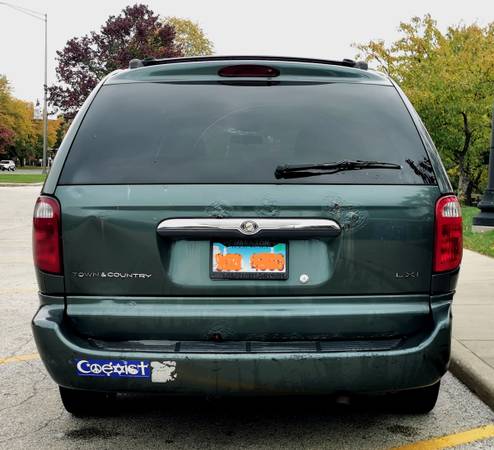 2002 Chrysler Town & Country LXi minivan for sale in Evanston, IL – photo 3