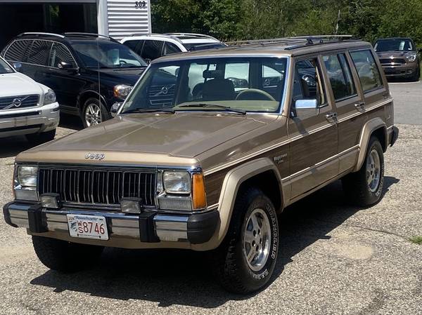 1989 JEEP WAGONEER LIMITED! GREAT SHAPE! GREAT INVESTMENT! - cars & for sale in Madbury, NH – photo 4