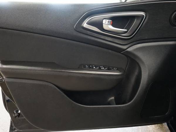 2015 Chrysler 200 Limited 4dr Sedan for sale in 48433, MI – photo 14