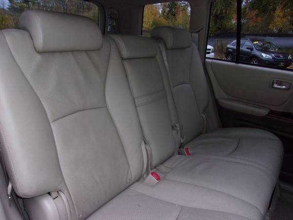 2006 Toyota Highlander Hybrid Limited AWD Seats-7, 131k Miles, Blue for sale in Franklin, MA – photo 12