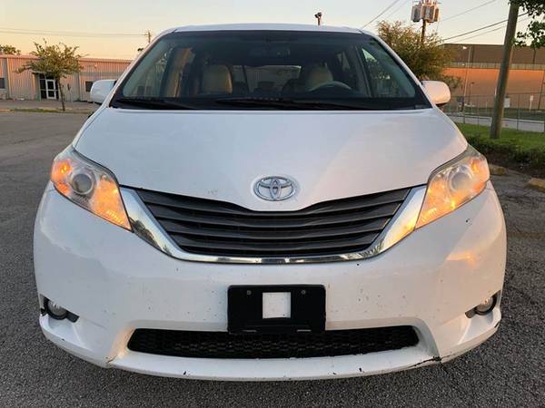 *TOYOTA* *SIENNA* *XLE*--2013-- EVERYONE APPROVED!! CLEAN TITLE for sale in Houston, TX – photo 9