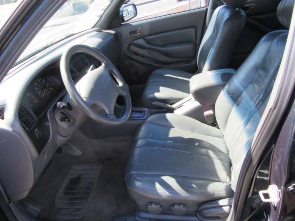 1995 Toyota Camry LE 4dr Sedan - Down Pymts Starting at $499 - cars... for sale in Marysville, WA – photo 9