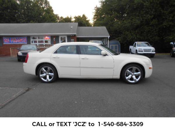 2008 CHRYSLER 300 TOURING W/ 6 MONTH UNLIMITED MILES WARRANTY !! for sale in Fredericksburg, VA – photo 3