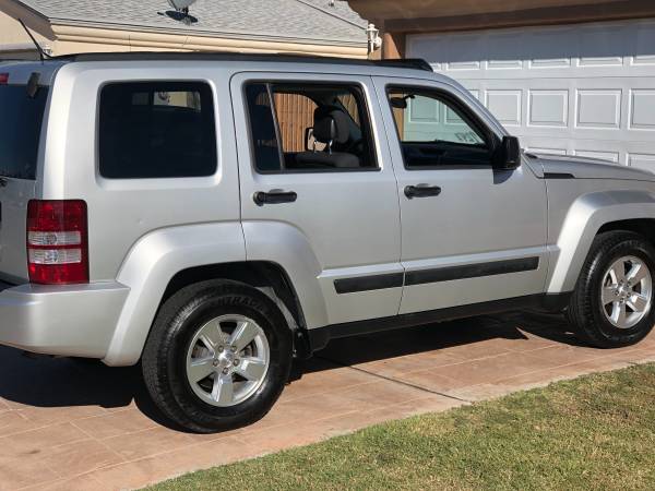 2011 JEEP LIBERTY for sale in El Paso, TX – photo 3