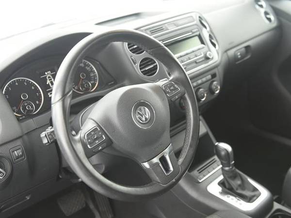 2014 VW Volkswagen Tiguan 2.0T SE Sport Utility 4D suv White - FINANCE for sale in Covington, OH – photo 2