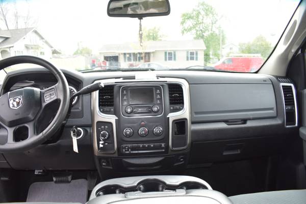 2013 RAM 2500 4WD Crew Cab 149 SLT - - by dealer for sale in Osgood, IL – photo 11