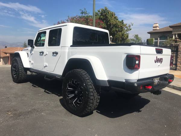 2021 Jeep Gladiator Professionally Custom Built - cars & trucks - by... for sale in Long Beach, CA – photo 3