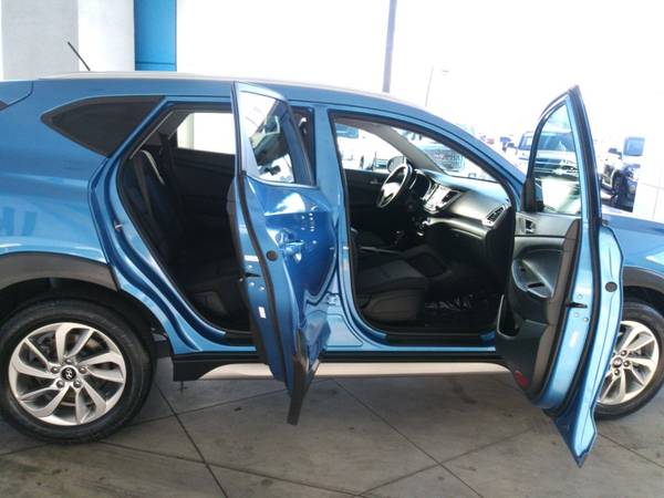 2017 Hyundai Tucson SE suv Caribbean Blue - cars & trucks - by... for sale in Carson, CA – photo 16
