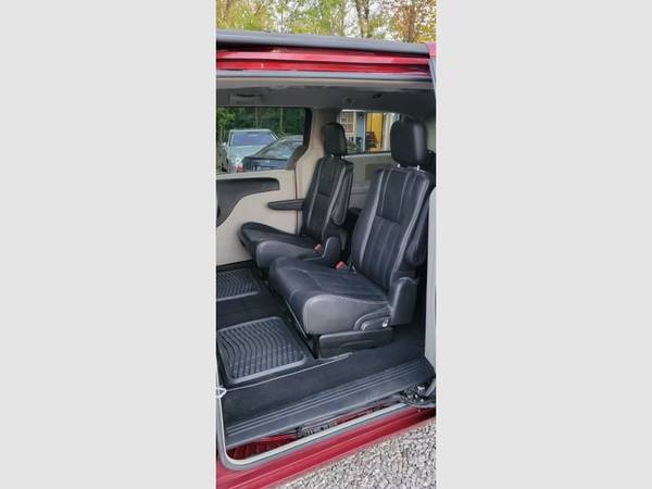 2014 Chrysler Town & Country Touring! DVD! Tow Package! Clean for sale in Bloomington, IN – photo 14