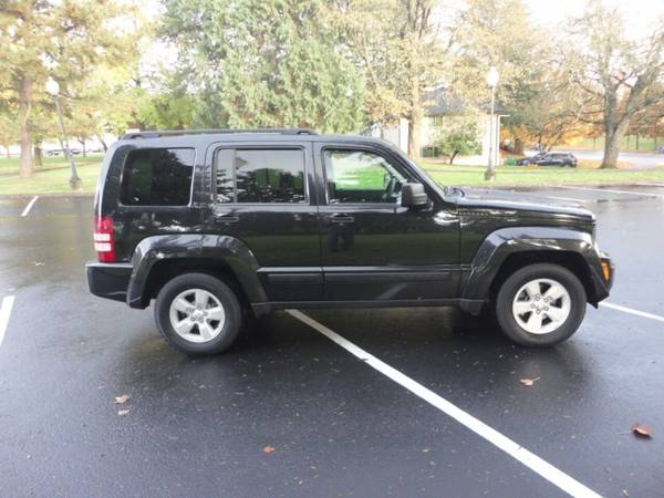 2009 Jeep Liberty Sport 4x4 4dr SUV - cars & trucks - by dealer -... for sale in Portland, OR – photo 2