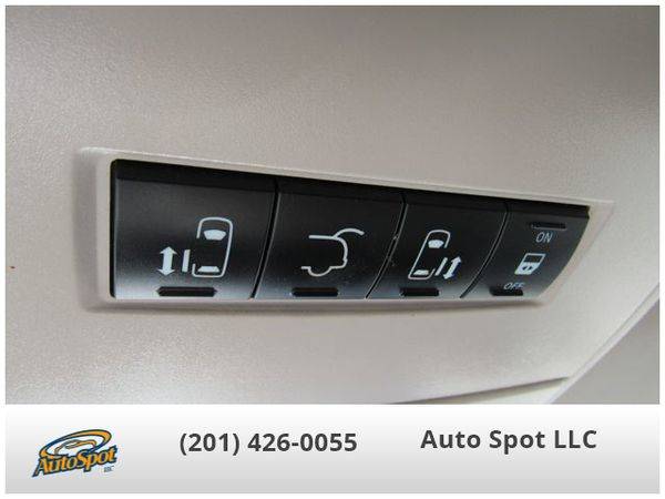 2011 Chrysler Town Country Touring Minivan 4D EZ-FINANCING! for sale in Garfield, NJ – photo 23