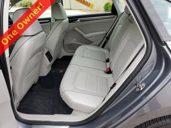 2017 Volkswagen Passat 1.8T SE for sale in Green Bay, WI – photo 18