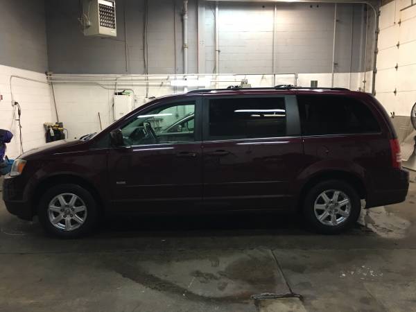 2008 CHRYSLER TOWN & COUNTRY 4D WAGON TOURING 1 owner clean carfax for sale in Fairfield, NY – photo 7