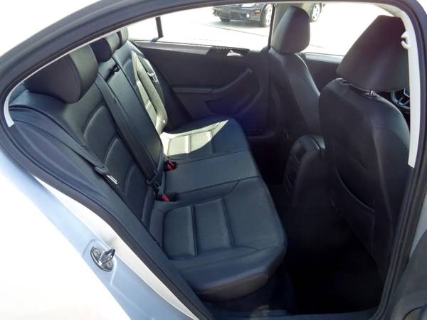 2015 Volkswagen Jetta Sedan 4dr Auto 1 8T SE w/Connectivity/Navig for sale in Greenville, SC – photo 6