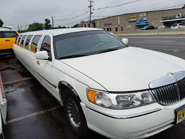 Stretch Limo for 14 for sale in Newark , NJ – photo 9