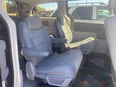 2010 chrysler town and country touring rear entertainment 3rd seat for sale in Bixby, OK – photo 8