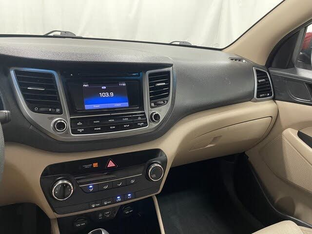 2016 Hyundai Tucson 1.6T Eco FWD with Beige Seats for sale in Lexington, KY – photo 6