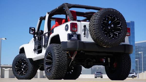 2015 Jeep Wrangler Unlimited ( NICEST JEEPS UNDER 50K ) - cars & for sale in Austin, TX – photo 8
