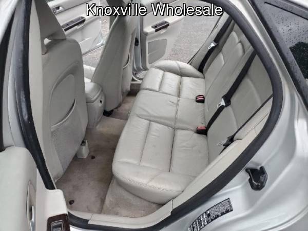 2005 Volvo S40 2.4i 4dr Sedan - cars & trucks - by dealer - vehicle... for sale in Knoxville, TN – photo 8